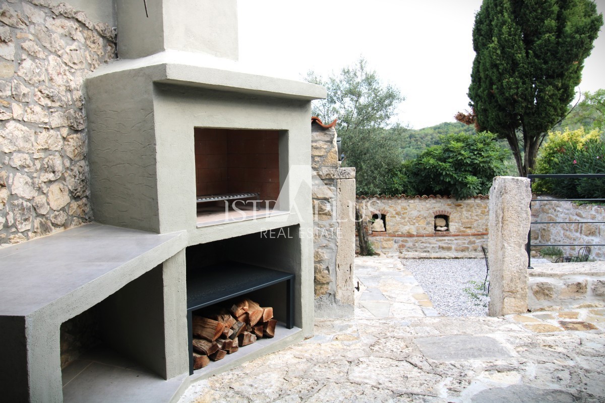 Casa a schiera in pietra ristrutturata - Comune di Visinada