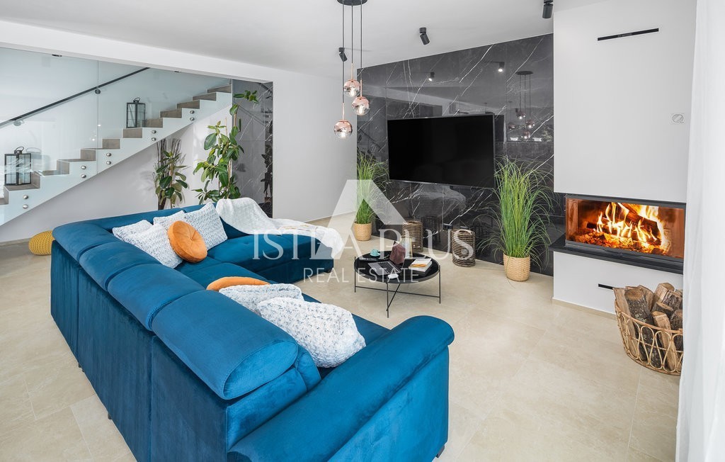 Imponente villa di architettura e design moderni vicino a Žminj