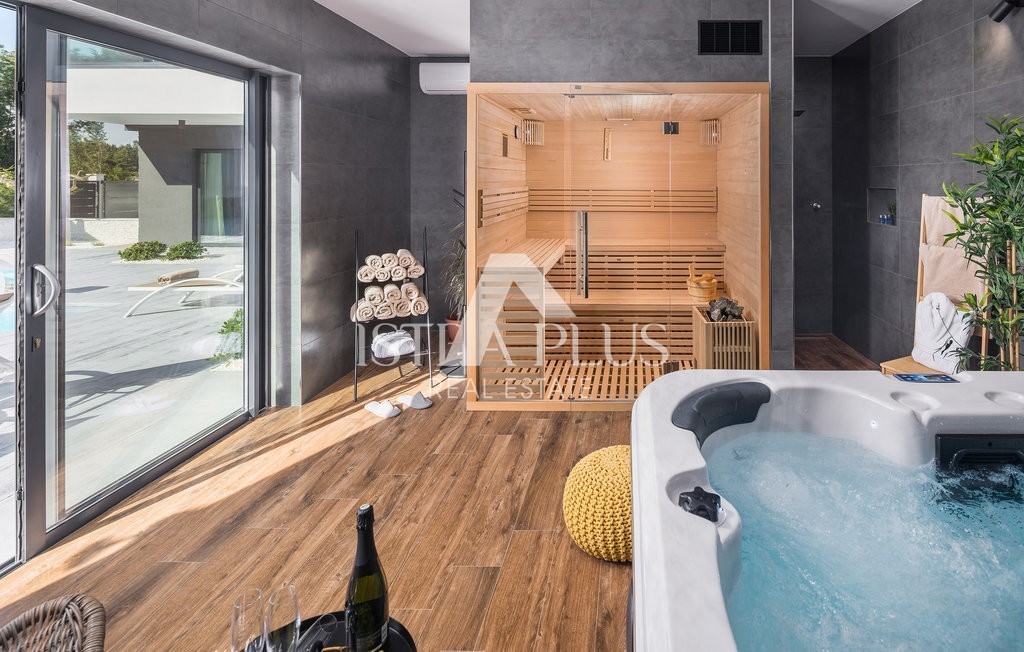 Imponente villa di architettura e design moderni vicino a Žminj