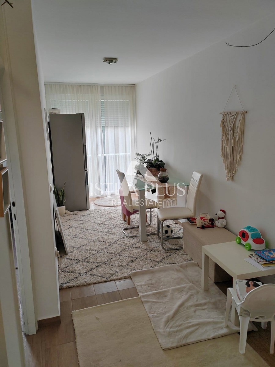 Poreč,Červar-Porat apartamento 2. Piano , 300m dal mare