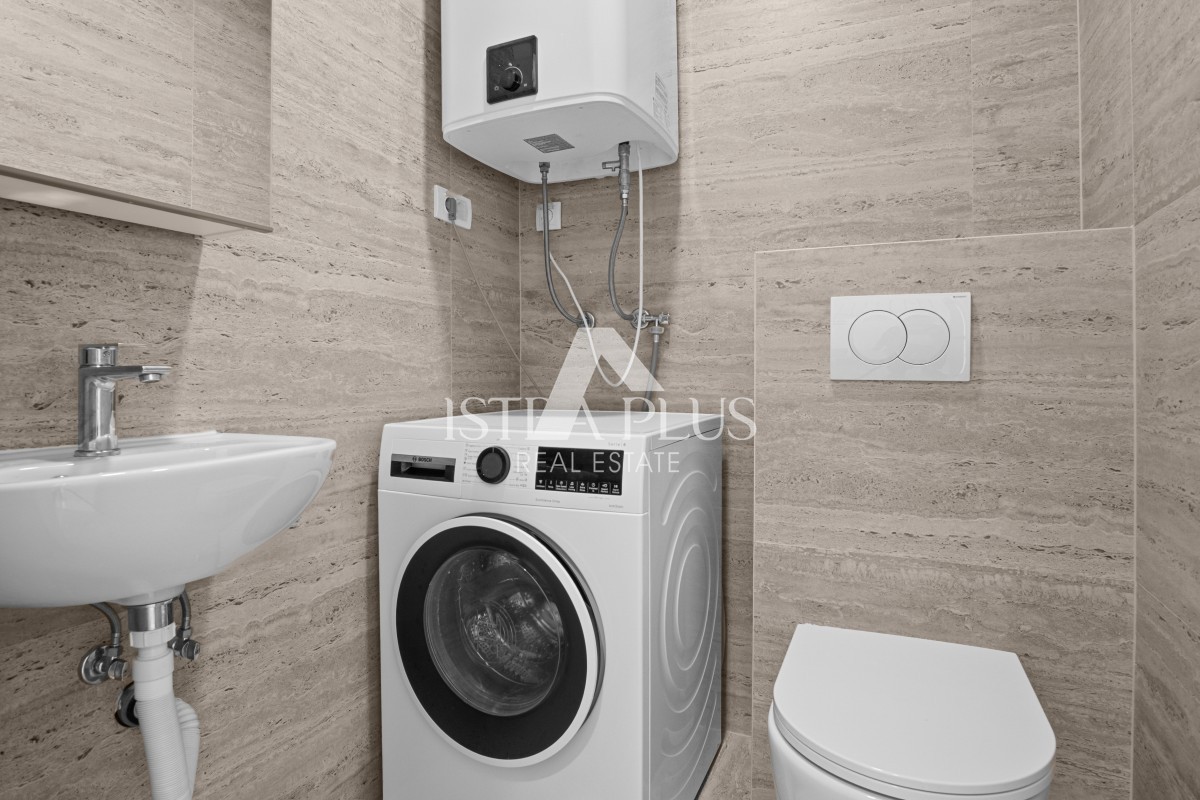 Istria, Parenzo - moderna casa bifamiliare di nuova costruzione vicino al centro di Parenzo!!