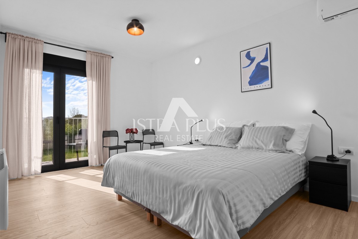 Istria, Parenzo - moderna casa bifamiliare di nuova costruzione vicino al centro di Parenzo!!