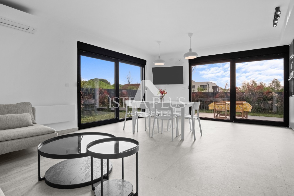 Istria, Parenzo - moderna casa bifamiliare di nuova costruzione vicino al centro di Parenzo!!