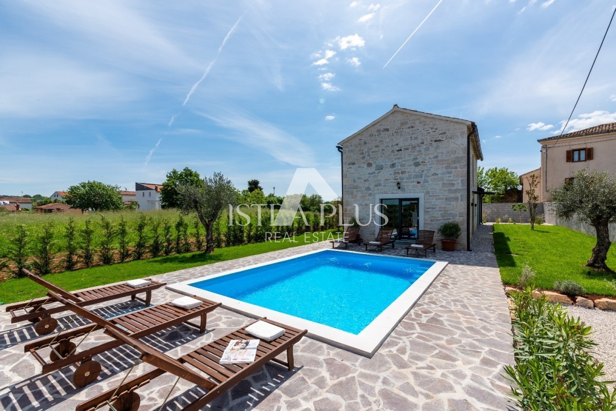 Casa indipendente in pietra nelle vicinanze di Parenzo