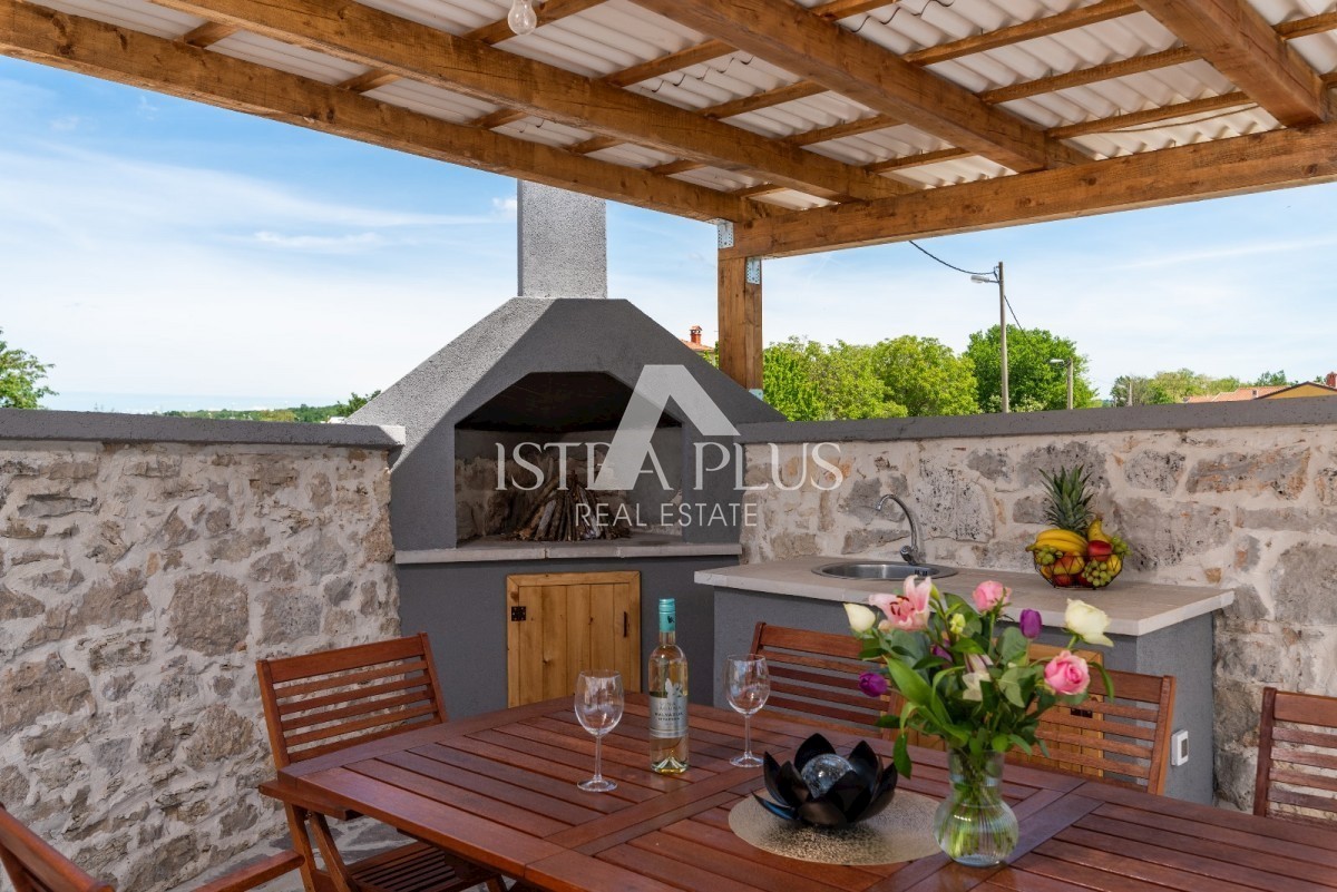 Casa indipendente in pietra nelle vicinanze di Parenzo
