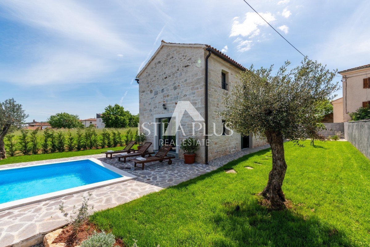 Casa indipendente in pietra nelle vicinanze di Parenzo
