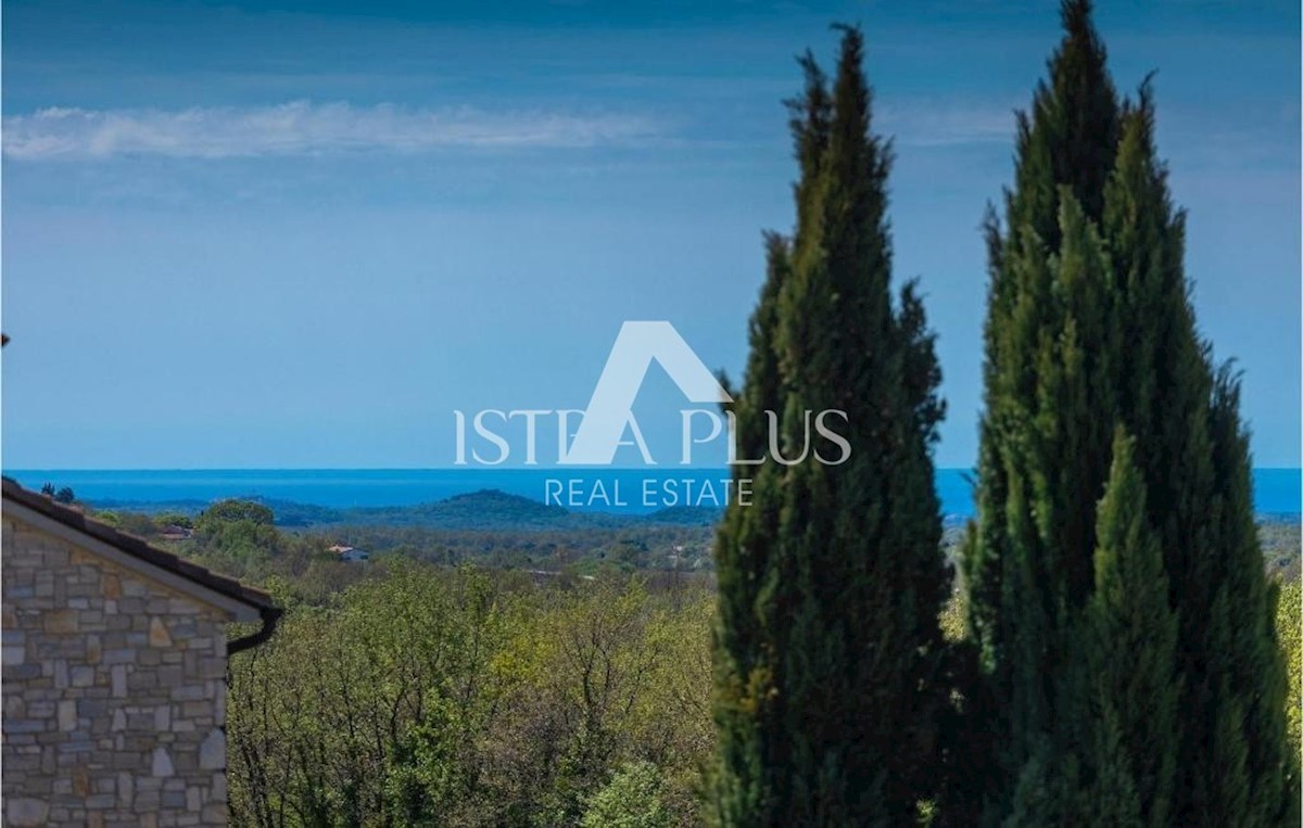 Villa in pietra su una collina con vista sul mare, Visignano, Istria