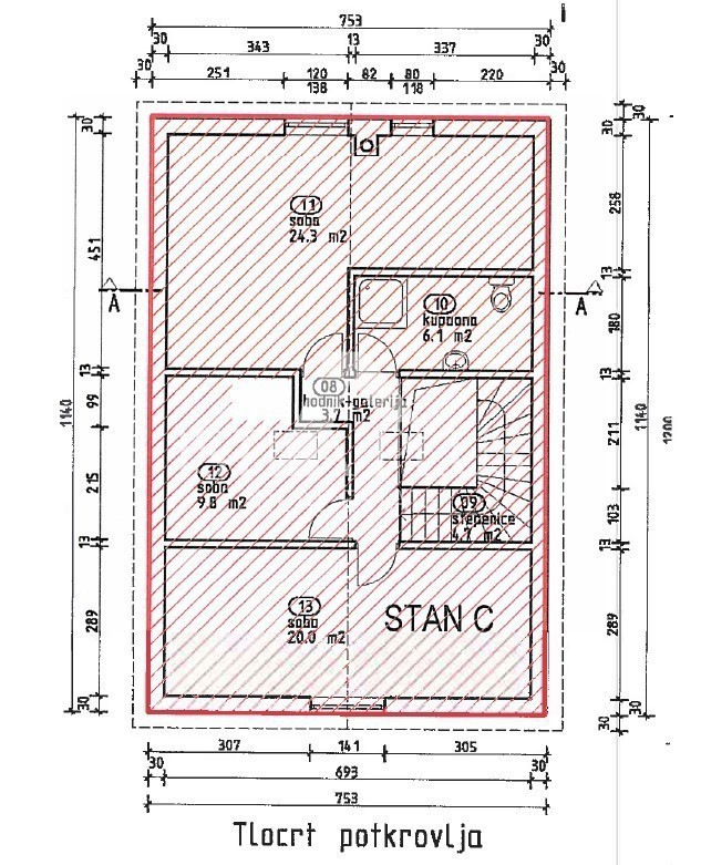 Istria, Parenzo, immediate vicinanze 4 km - Appartamento 116m2 con cortile 75m2, riscaldamento centralizzato, 2 posti auto