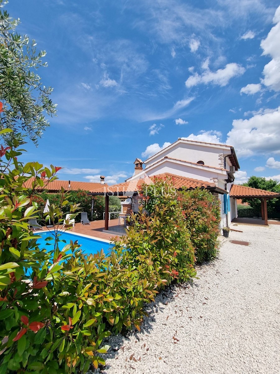 Casa con piscina a Visignano
