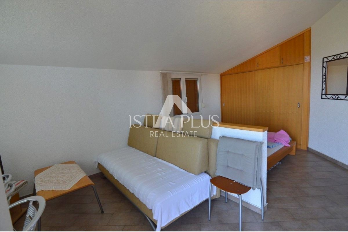 Tenuta con 2 case in vendita - Parenzo