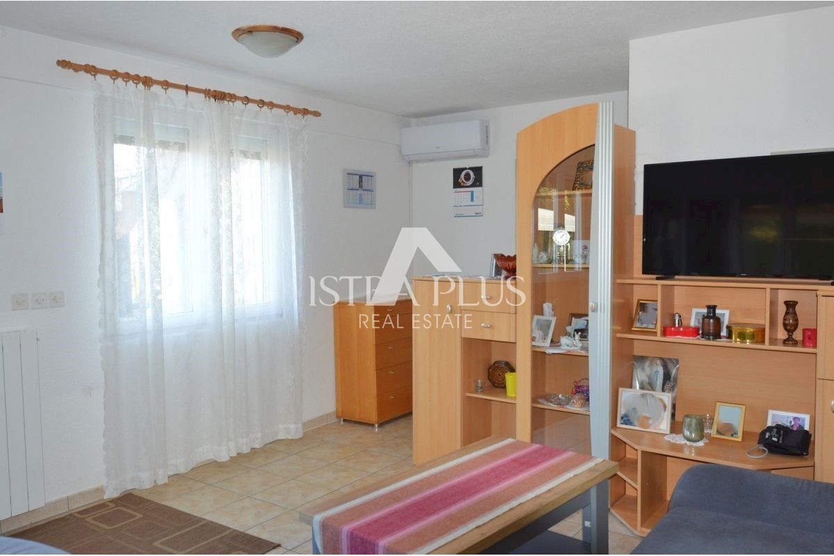 Tenuta con 2 case in vendita - Parenzo