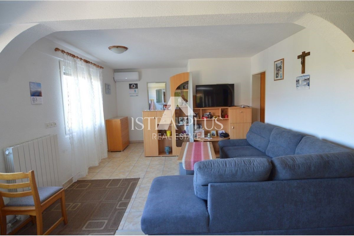 Tenuta con 2 case in vendita - Parenzo