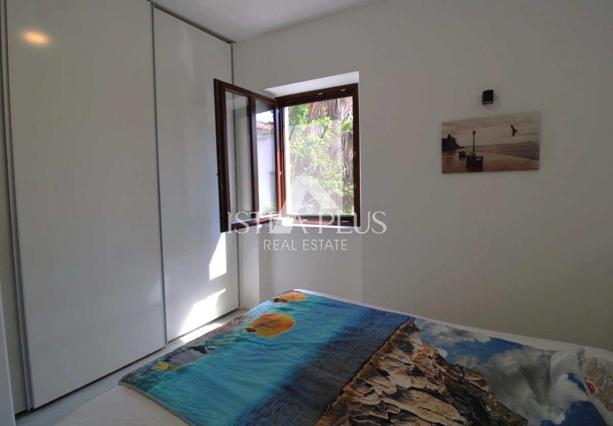 Casa di lusso nel centro di Parenzo con 3 appartamenti distribuiti su 3 piani