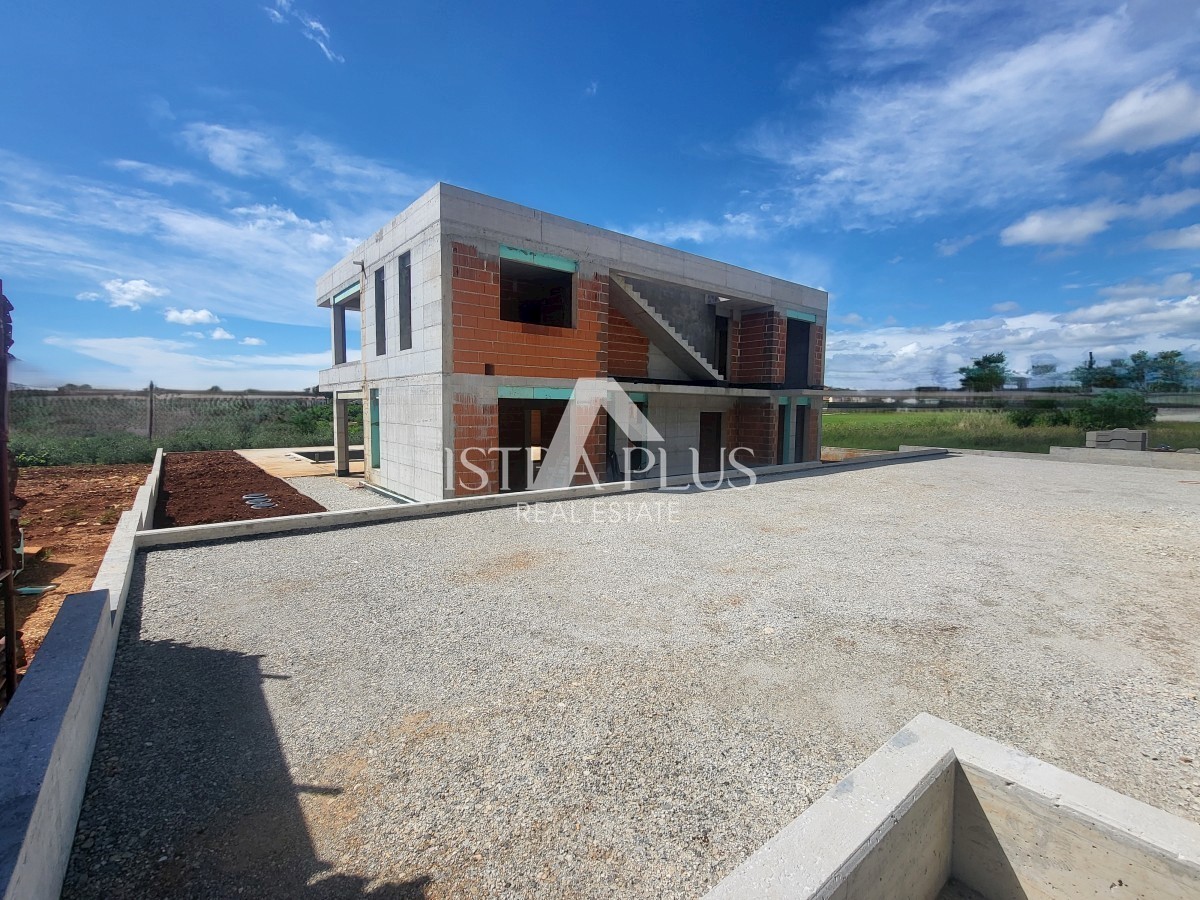 Villa di lusso con piscina - zona Parenzo