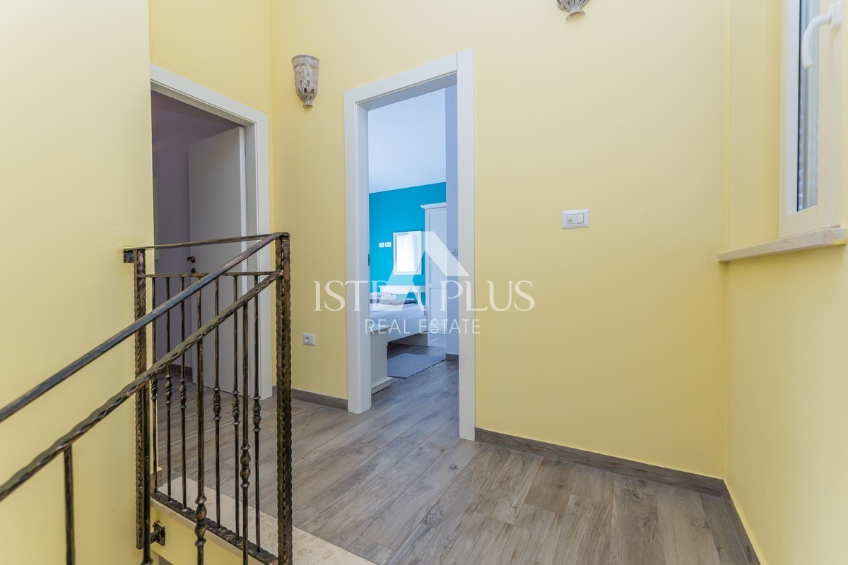 Zona di Parenzo, casa mediterranea con piscina!