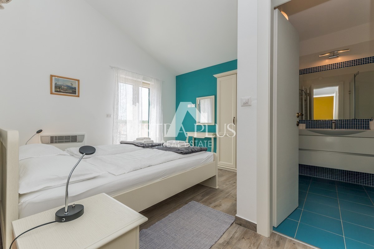 Zona di Parenzo, casa mediterranea con piscina!