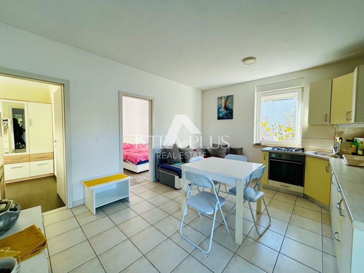 Istria, Cittanova - Appartamento vicino al centro 600m, piano terra con 2 camere da letto