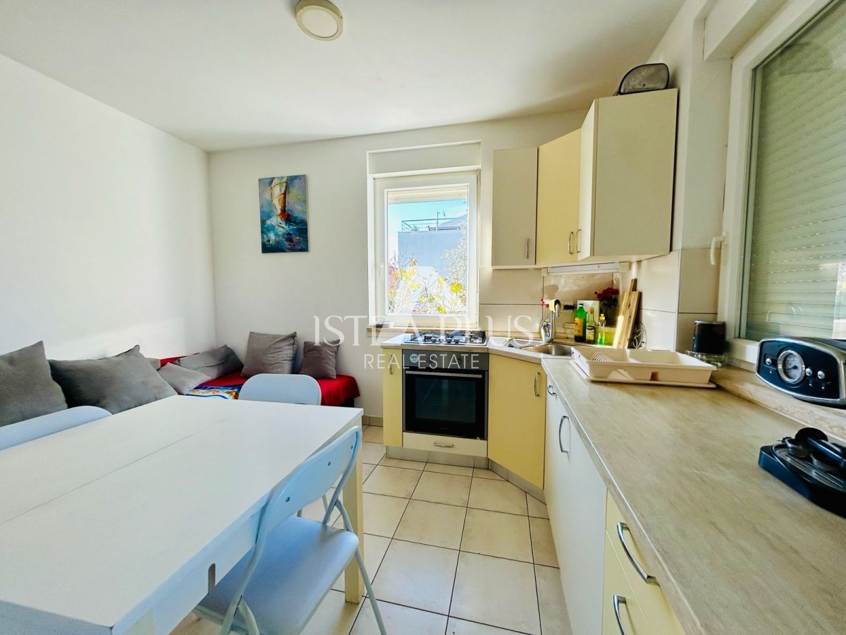 Istria, Cittanova - Appartamento vicino al centro 600m, piano terra con 2 camere da letto