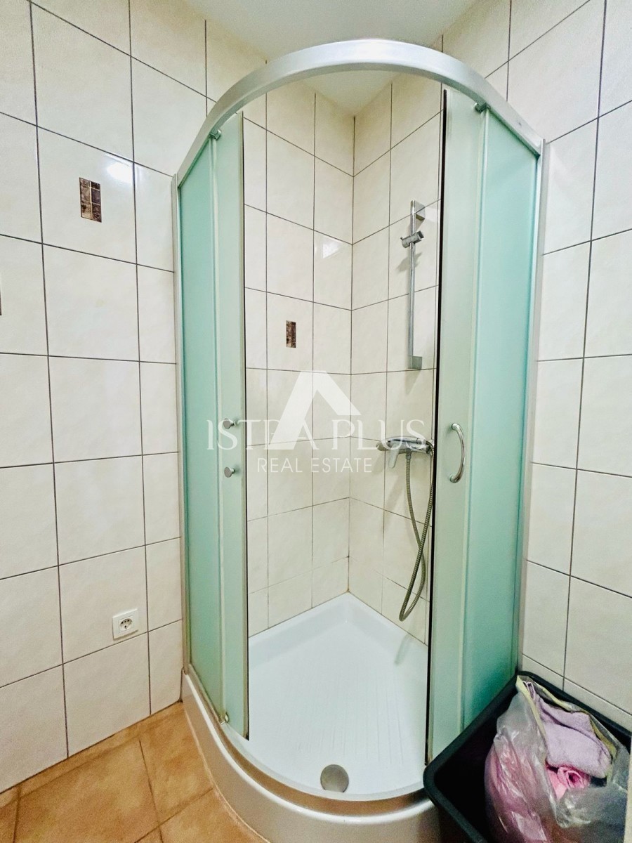 Istria, Cittanova - Appartamento vicino al centro 600m, piano terra con 2 camere da letto