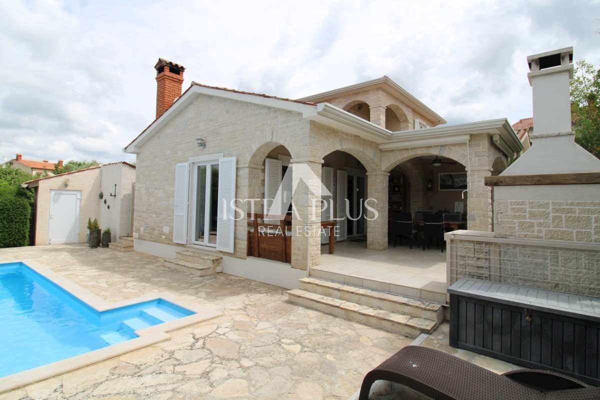 Istria, Parenzo Bella casa indipendente in pietra con piscina a 7 km da Parenzo