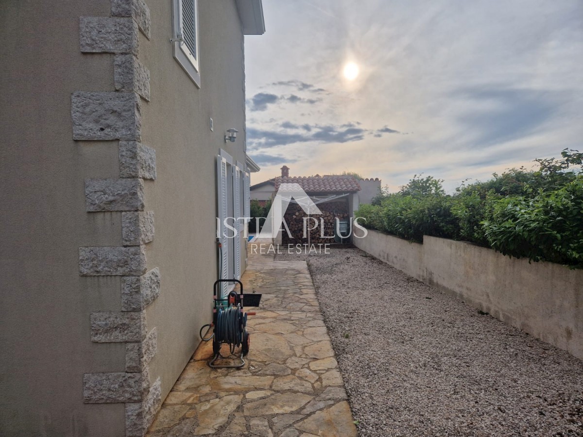 Istria, Parenzo Bella casa indipendente in pietra con piscina a 7 km da Parenzo