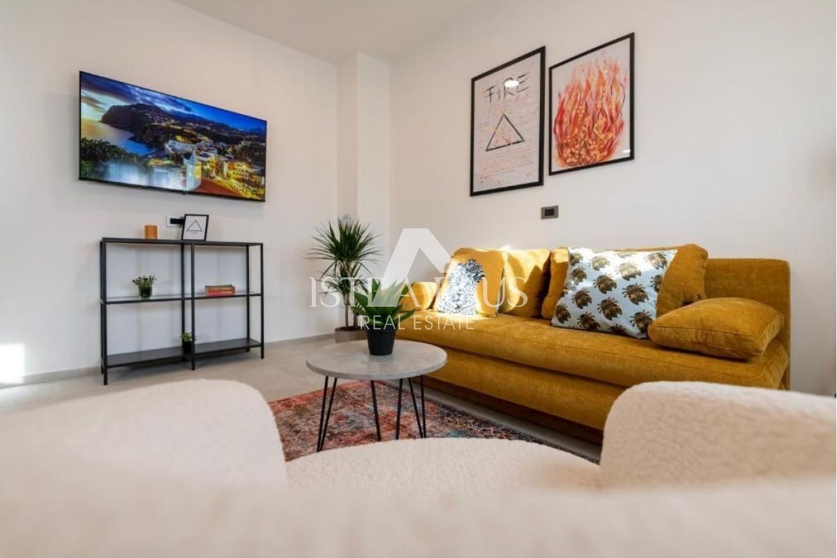 Appartamento al 2° piano - zona Parenzo