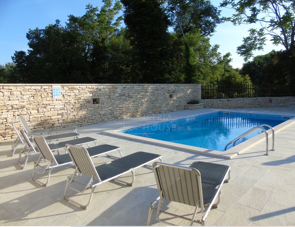 Rovigno, dintorni, casa istriana ristrutturata con piscina