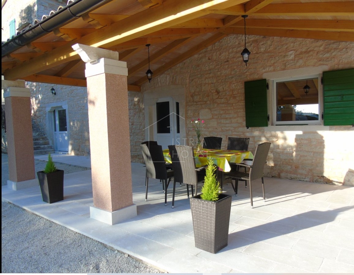 Rovigno, dintorni, casa istriana ristrutturata con piscina