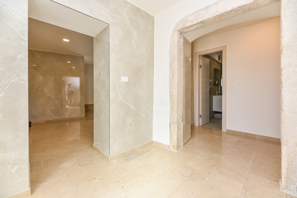 Svetvinčenat, dintorni, casa antica modernamente ristrutturata con piscina