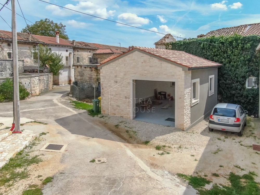 Svetvinčenat, dintorni, casa antica modernamente ristrutturata con piscina