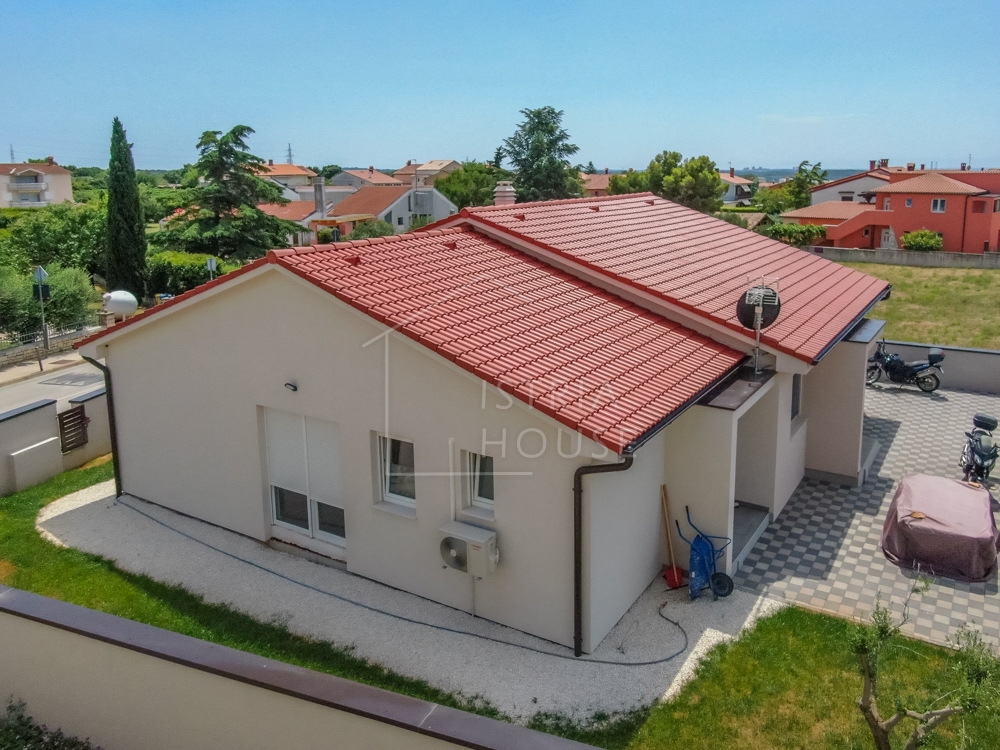 Dignano, dintorni, casa con due appartamenti