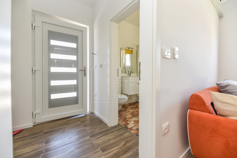 Dignano, dintorni, casa con due appartamenti