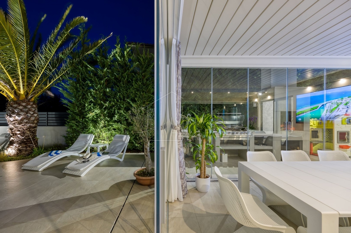 Rovigno, moderna villa di lusso con piscina
