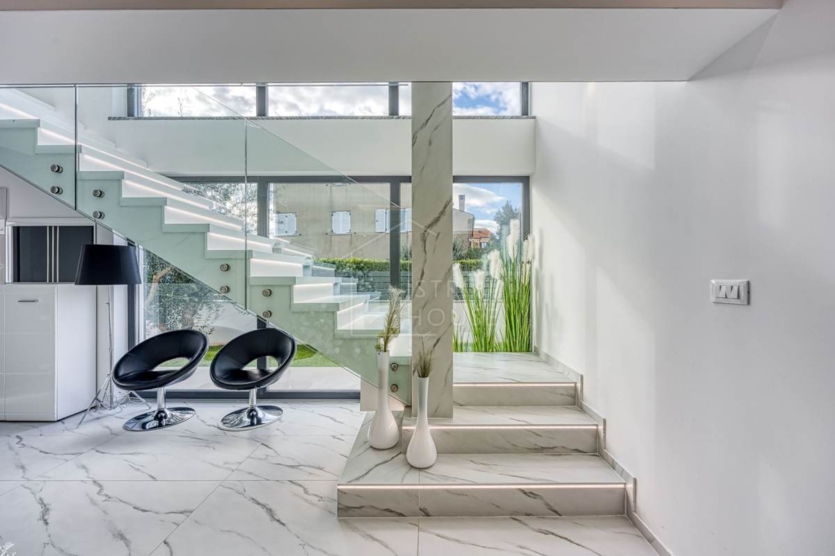 Rovigno, moderna villa di lusso con piscina