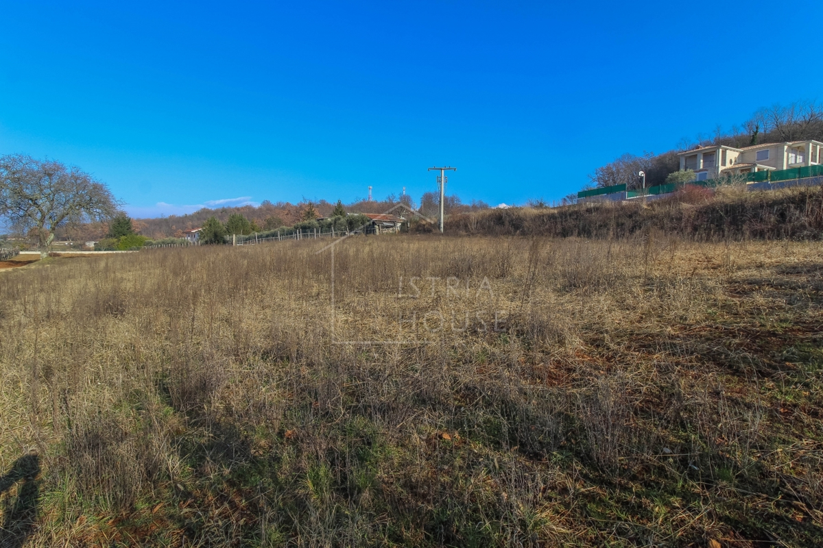 Parenzo, dintorni, terreno edificabile con vista aperta