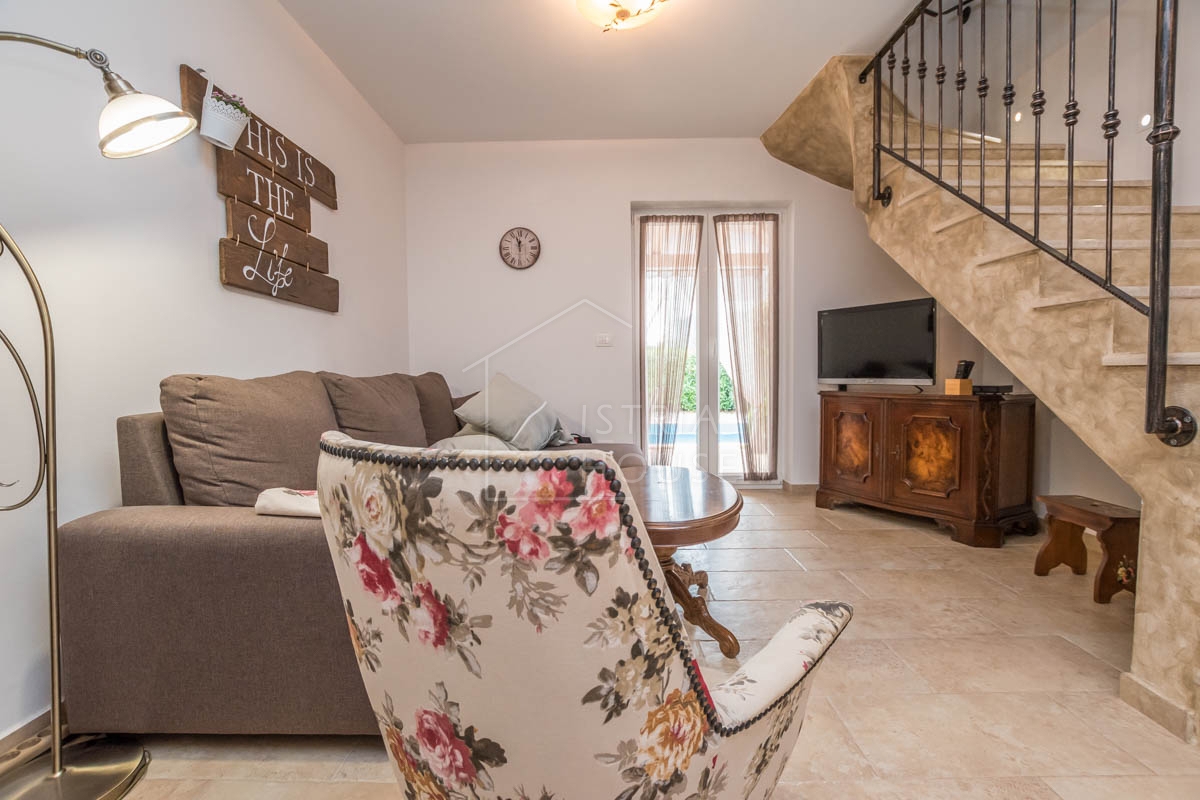 NOVIGRAD, dintorni - due case fantastiche!