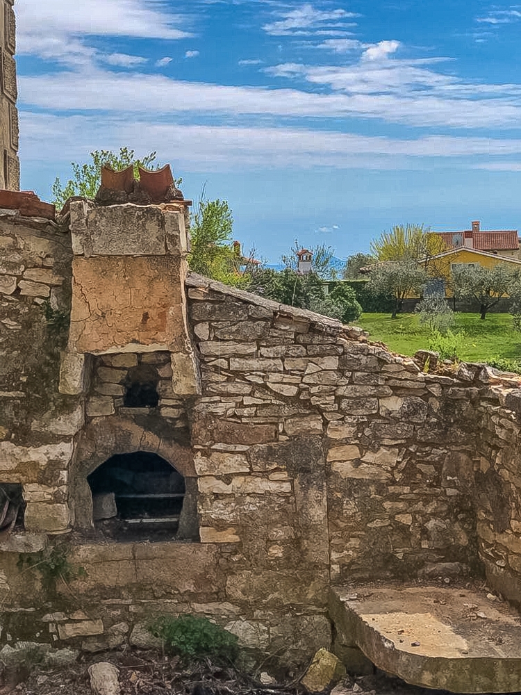 Barban, dintorni, antico con vista mare