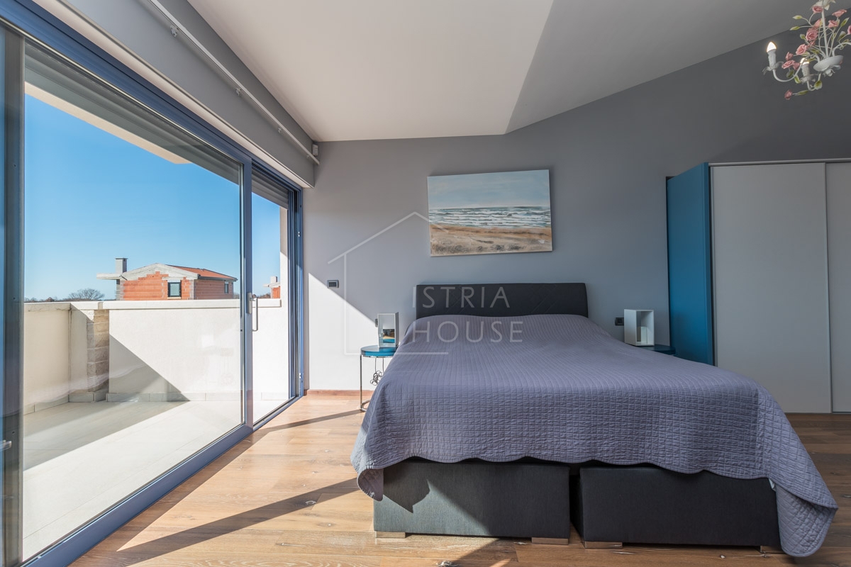Parenzo, dintorni, bella villa di design con piscina