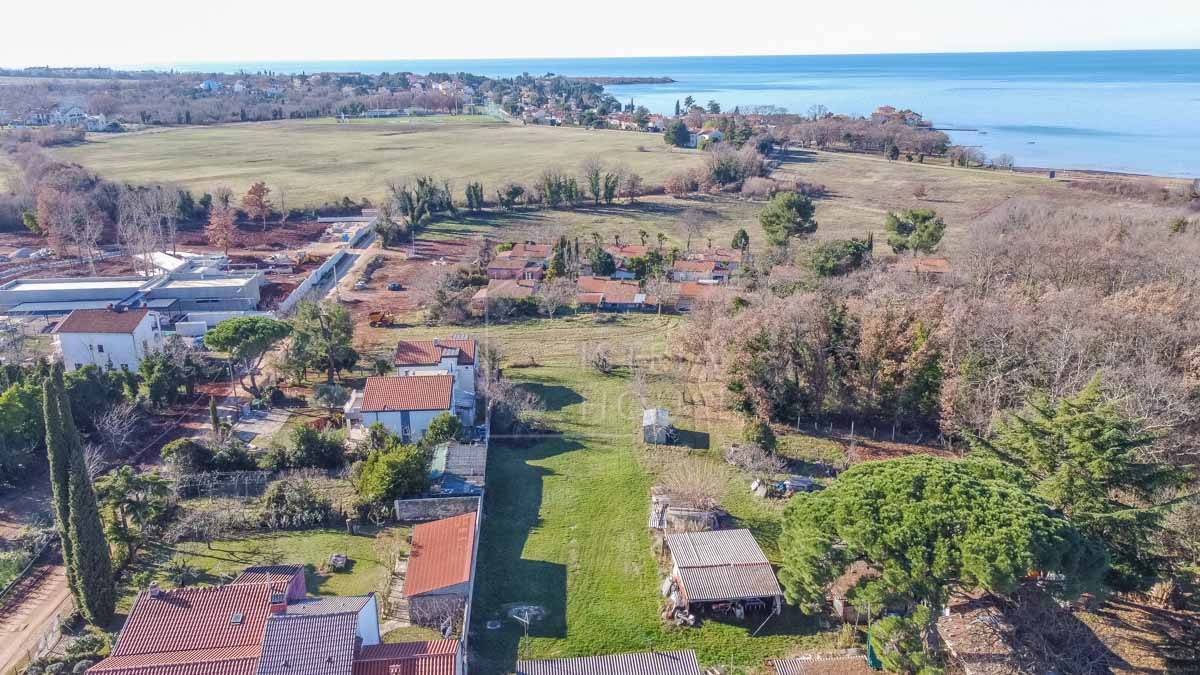 Cittanova, dintorni, terreno edificabile vicino al mare