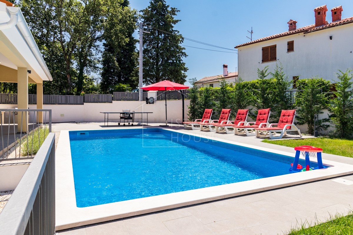 Sanvincenti, villa con 4 camere da letto e piscina