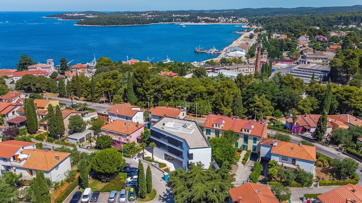 Rovigno, nuovo appartamento con vista sul centro storico e sul mare