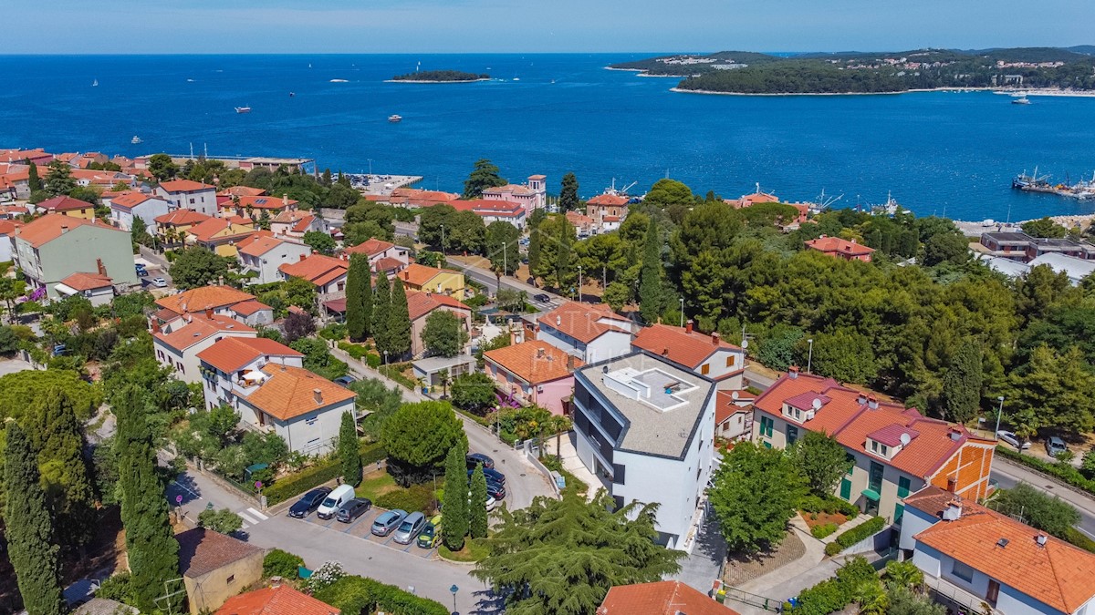 Rovigno, nuovo appartamento con vista sul centro storico e sul mare