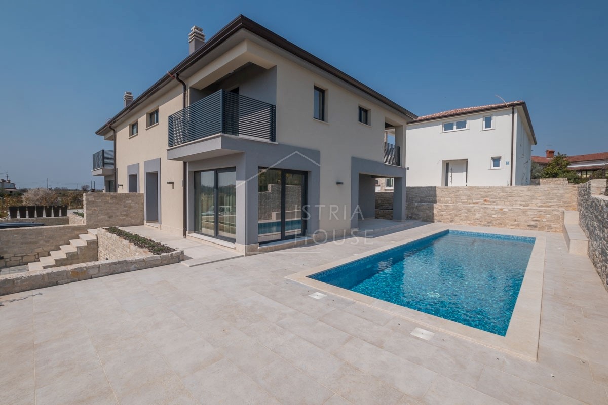 NOVIGRAD, dintorni, casa moderna con piscina