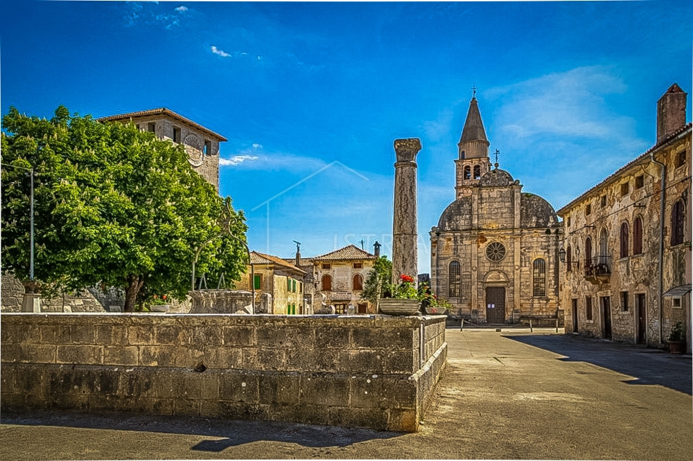 Rovigno, dintorni, appartamento con vista sulla piazza medievale