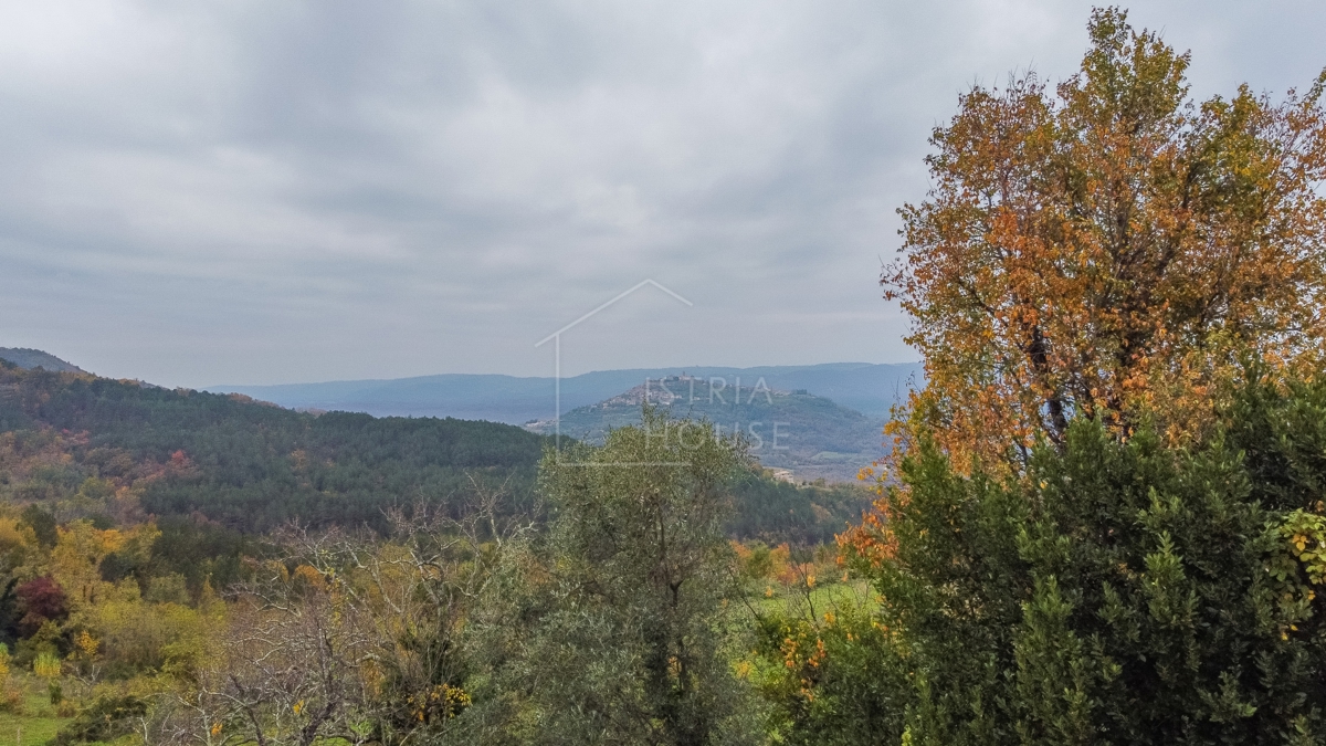 Montona, casa in pietra con vista panoramica