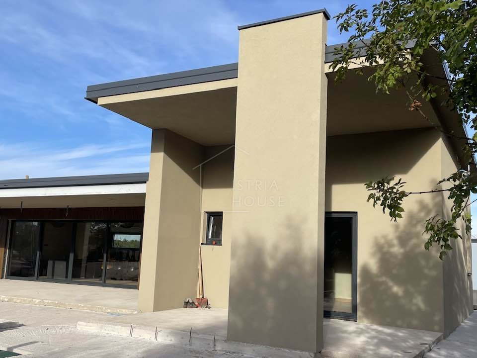 Gimino, dintorni, casa moderna a basso consumo energetico con piscina