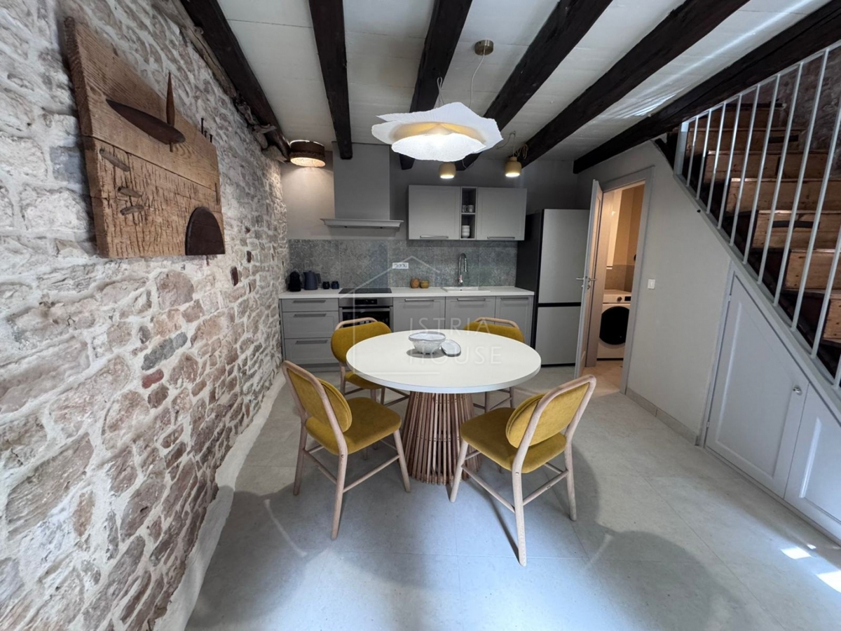 Valle, casa ristrutturata nel centro storico