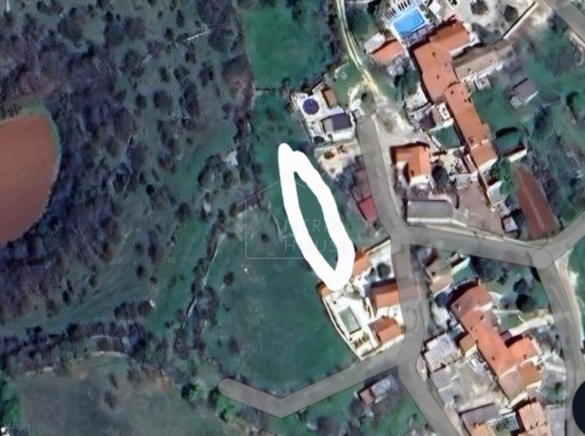 Bale, dintorni, terreno edificabile regolare più grande