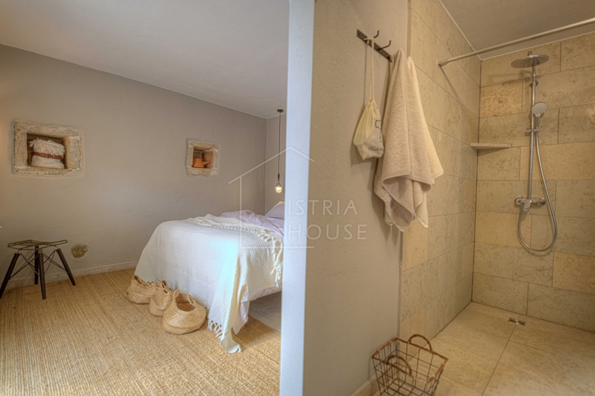 Kanfanar, dintorni, casa in pietra superbamente decorata con piscina