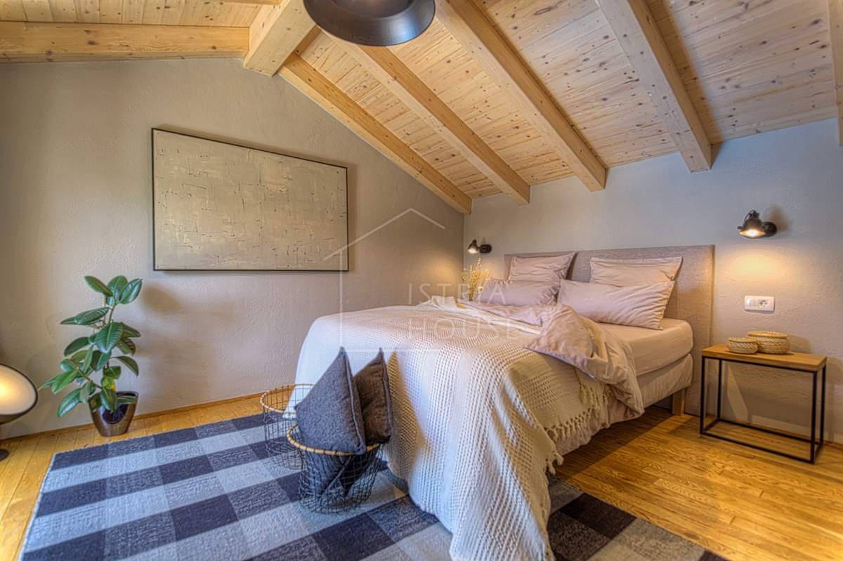 Kanfanar, dintorni, casa in pietra superbamente decorata con piscina